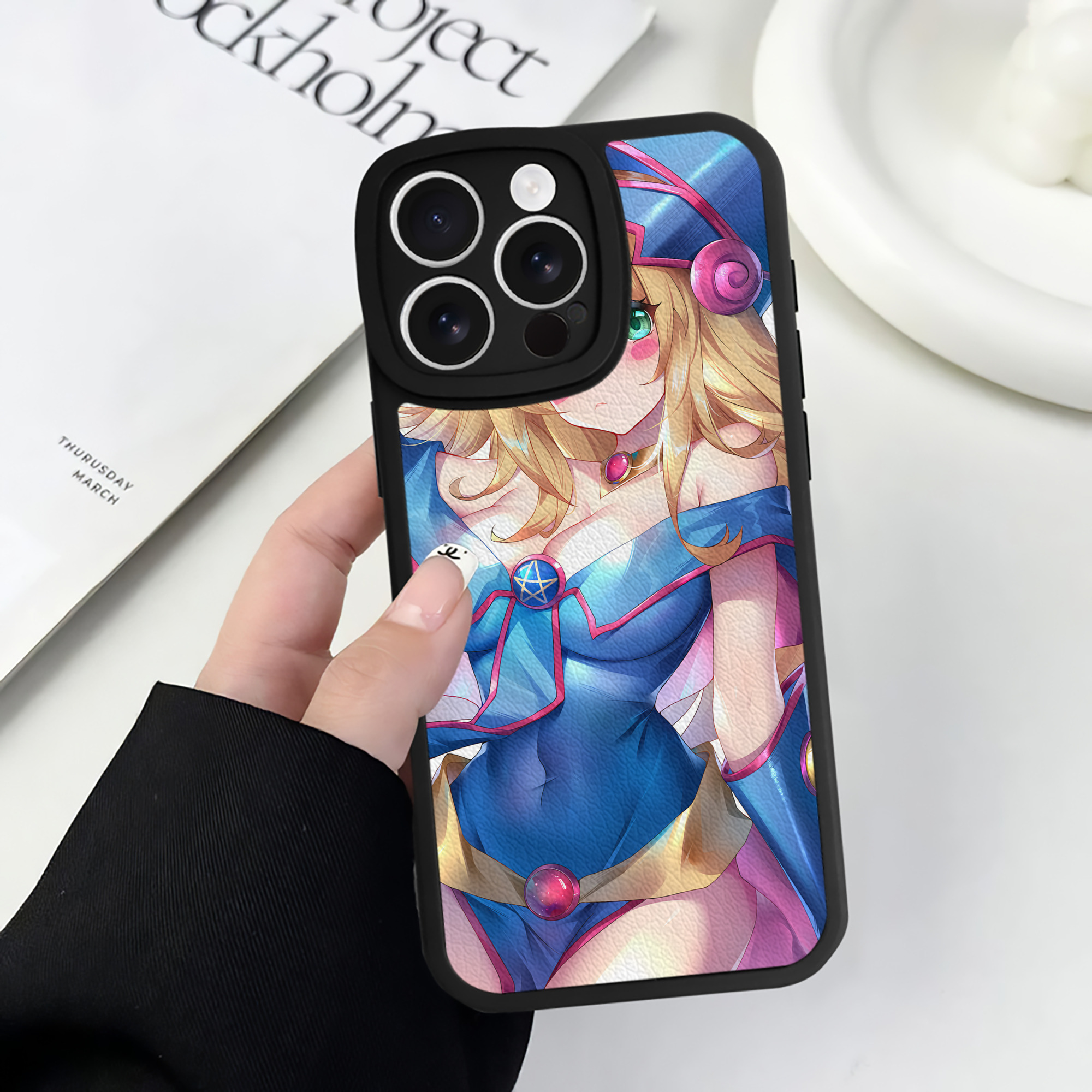 （画像用） 遊☆戯☆王 Yu-Gi-Oh! 【iPhone 16シリーズ対応】シリコンスマホケース（レザー調） 材質：シリコン